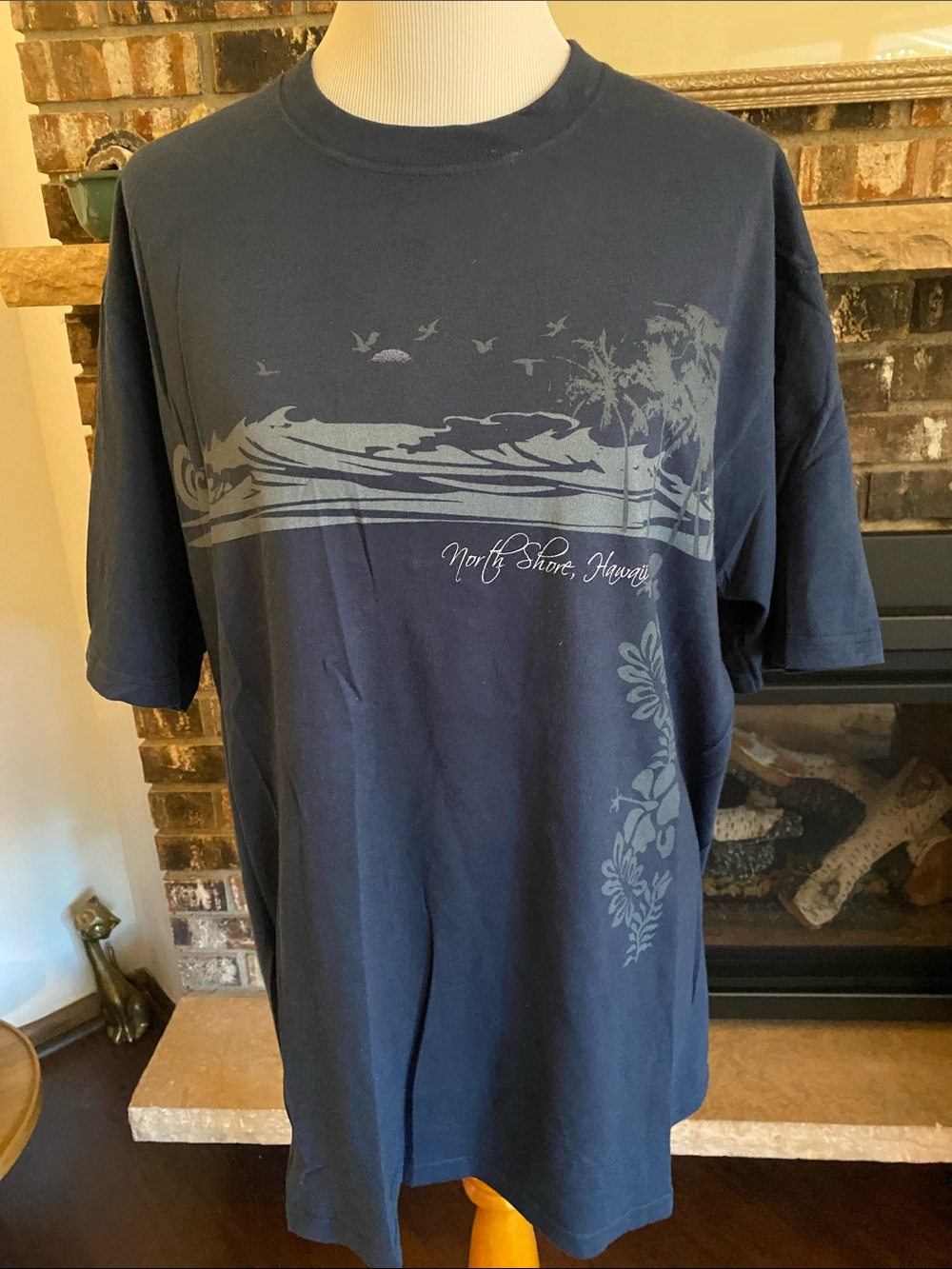 CRaZY SHIRTS Hawaii Originals blue cotton tshirt w North Shore Hawaii artwork.